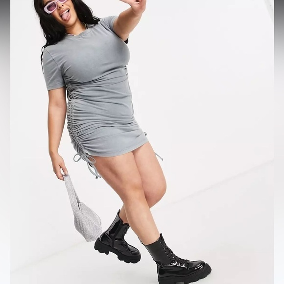 Ruched T-shirt dress - Picture 8 of 8